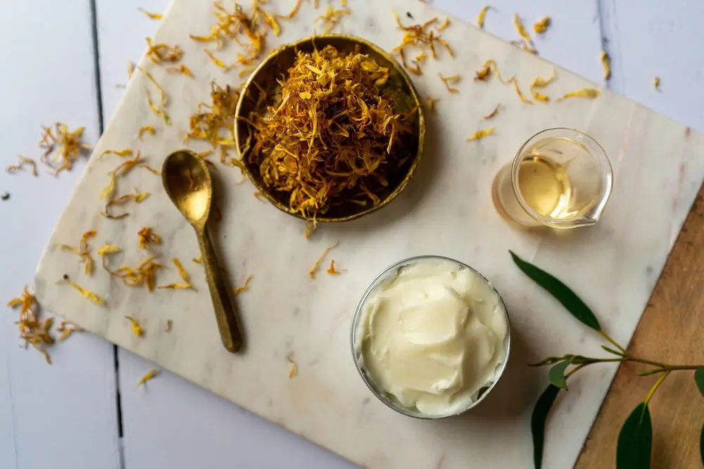 The Benefits of Using Natural Skincare Products For Sensitive Skin: Why You Should Switch to Non-Toxic Beauty Skincare Formulation