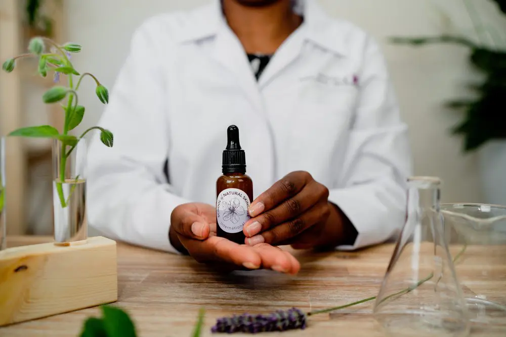 Jojoba in Natural Skincare and Haircare: Properties, Functions, and Benefits Natural Skincare Ingredients