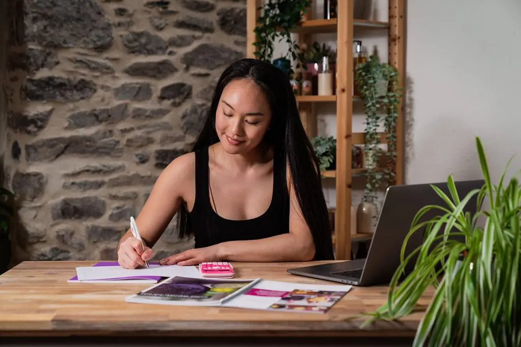 Learn the secrets of pricing when selling homemade cosmetics Learn the secrets of pricing when selling homemade cosmetics