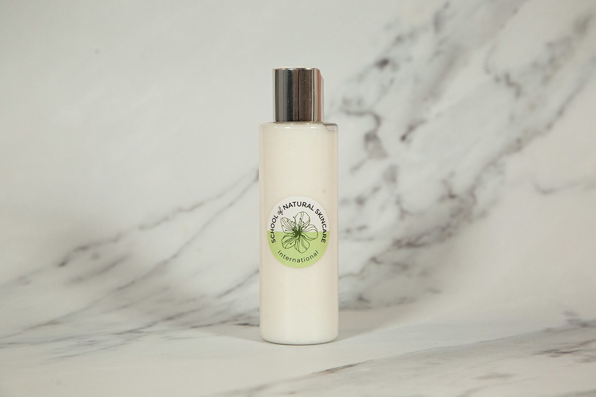 Pentylene Glycol: The Natural Multifunctional Preservative Natural Skincare Ingredients Skincare Formulation 